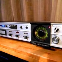 Sintoamplificatore stereo 8 AKAI CR-80T