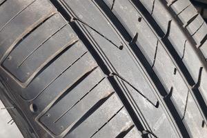 Gomme 235/60r18
