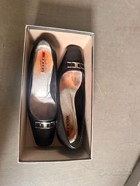 Décolleté Prada Vintage in pelle nera con fibbia