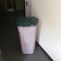 bidone grande x verde e/o spazzatura con rotelle