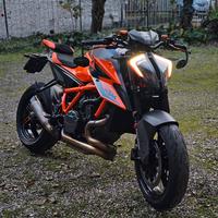 Ktm superduke 1290r 2021 super accessoriata 