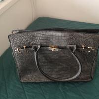 Borsa con trolla 