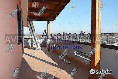Appartamento mansardato con terrazzo