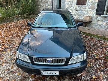 Volvo v40 t4 200 cv asi service rara