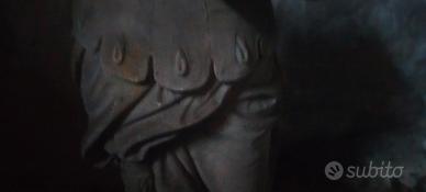 antico statua in pietra