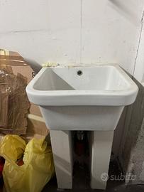 Lavatoio in ceramica completo 