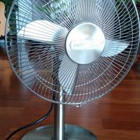 Ventilatore da tavolo de longhi in acciaio