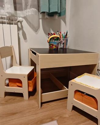 Scrivania contenitiva per bambini