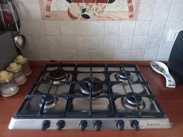 Piano cottura 5 fuochi Ariston inox/ghisa