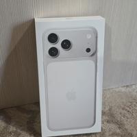 iPhone 17 pro max 256GB silver nuovo ancora chiuso