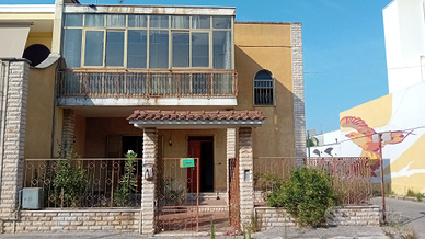 Villetta composta da 2 appartamenti indipendenti C