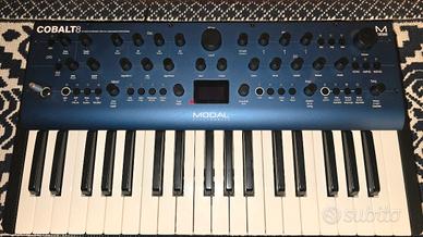Modal Electronics Cobalt8 poly synth  tastiera