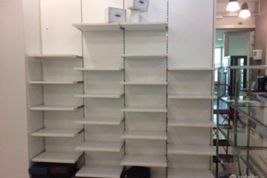 Arredamento negozio abbigliamento