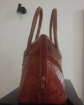 Splendida borsa di coccodrillo  vintage a cupola