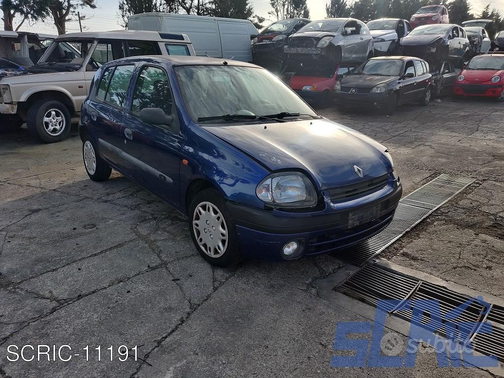 Ricambi per Renault Clio III serie Restyling 1.2 benzina 75cv