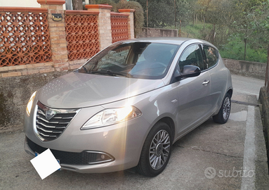 Lancia ypsilon 0.9 TwinAir