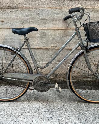Bicicletta da donna LYGIE pronta da usare