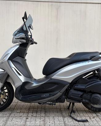 Beverly 300 sport