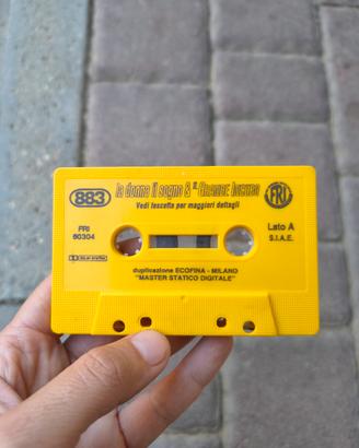 Musicassetta 883 