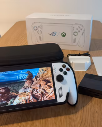 Xbox Rog Ally con accessori
