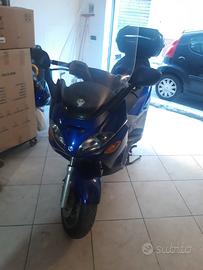 Scooter piaggio X9