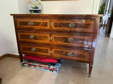 Cassettone comò scuola maggiolini