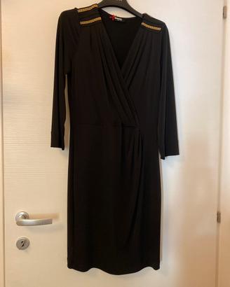 Elegante abito nero SINEQUANONE