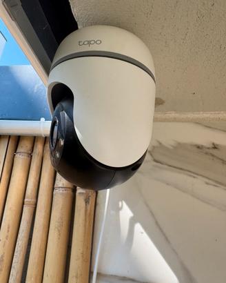 Videocamera di sicurezza esterna tp-link tapo wifi