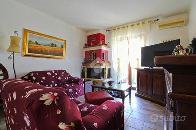 4 LOCALI A LORETO