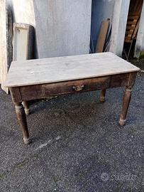 Tavolo antico in abete cm 137 x 72,5