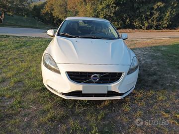 volvo V40 D2 