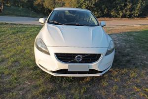 volvo V40 D2 