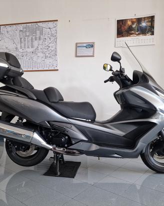 HONDA SILVER WING 400 BENZ.