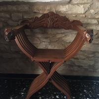 Sedie in legno in stile