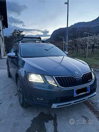 SKODA OCTAVIA SCOUT (DSG/4x4)