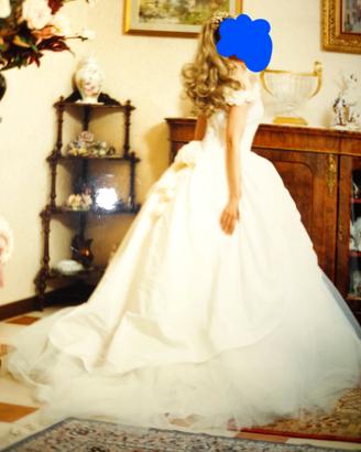 Abito da sposa in seta e tulle, prezzo scontato