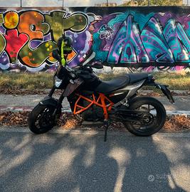 Ktm duke 690