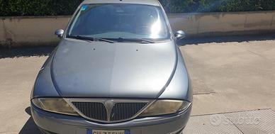 lancia y 1.2 benzina 