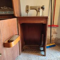 macchina da cucire necchi anni   60/70