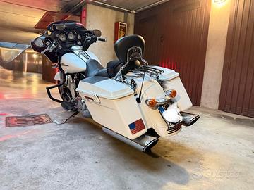 HARLEY-DAVIDSON STREET GLIDE FLHX 103 ABS 2011