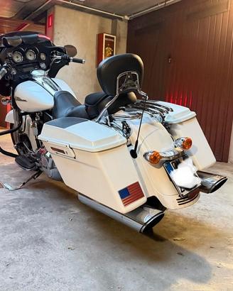HARLEY-DAVIDSON STREET GLIDE FLHX 103 ABS 2011