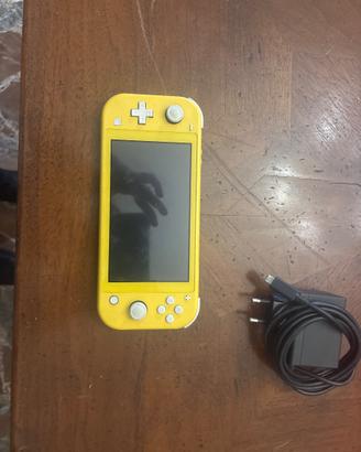 Nintendo switch light gialla