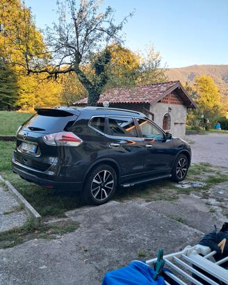 nissan  x trail  4×4