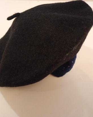 Cappello basco nero