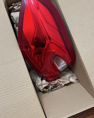 Faro led posteriore sx per Ford Fiesta