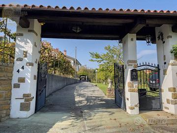 Muggia - Splendida villa indipendente con giardino