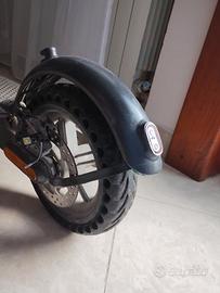 monopattino  elettrico xiaomi