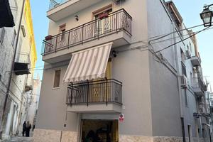 AB. INDIPENDENTE CON BOX, TERRAZZO e MONOLOCALE