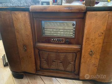 Mobile bar radio