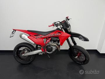 GASGAS MC 450 F 2025 MOTARD TARGATO A2